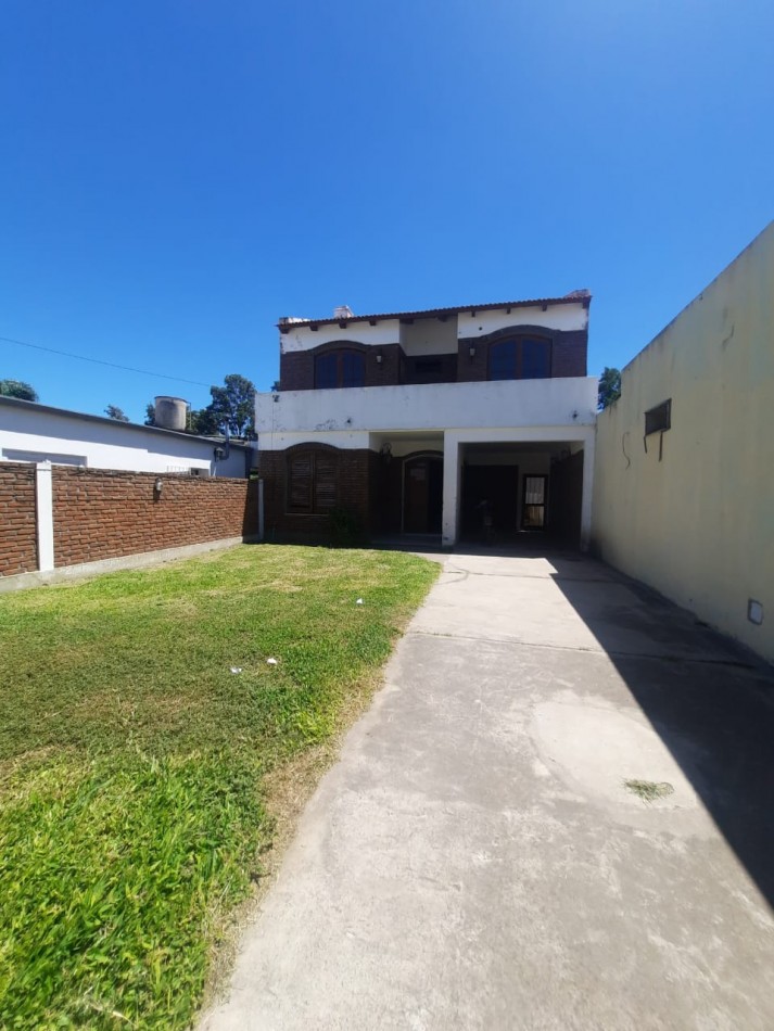 EN VENTA CASA FAMILIAR.