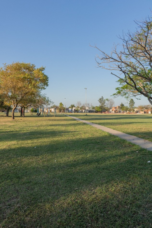 EN VENTA LOTES B.PARQUE.