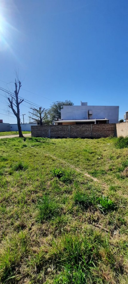 LOTE EN ESQUINA - BARRIO PARQUE