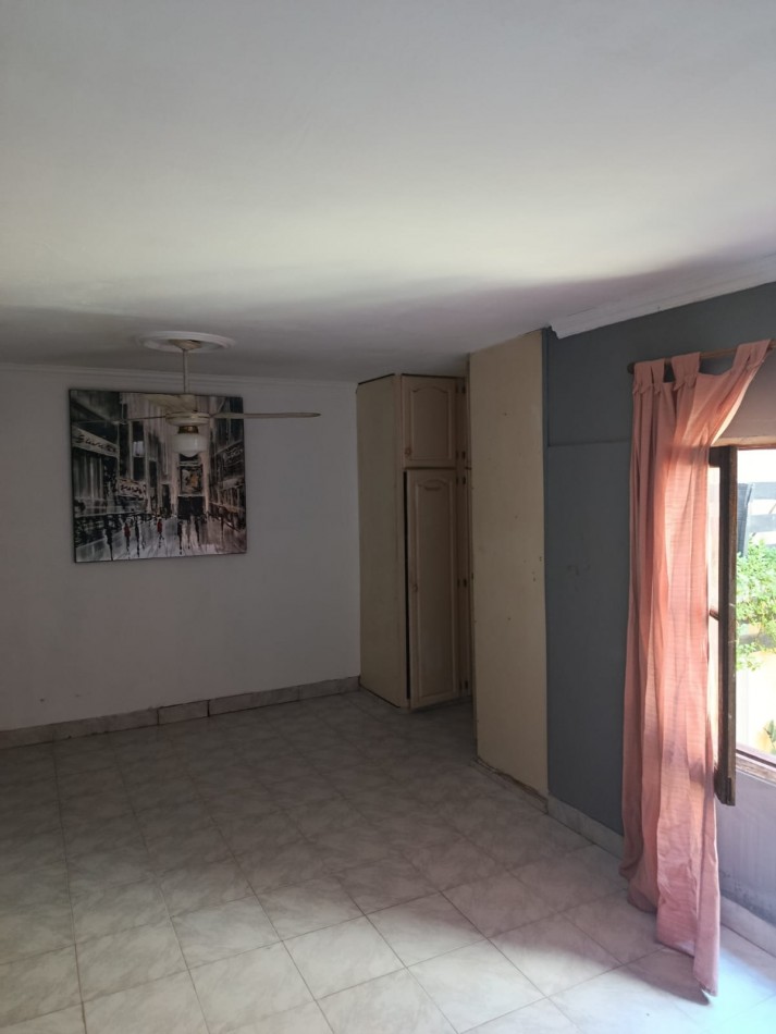 EN VENTA - CASA FAMILIAR
