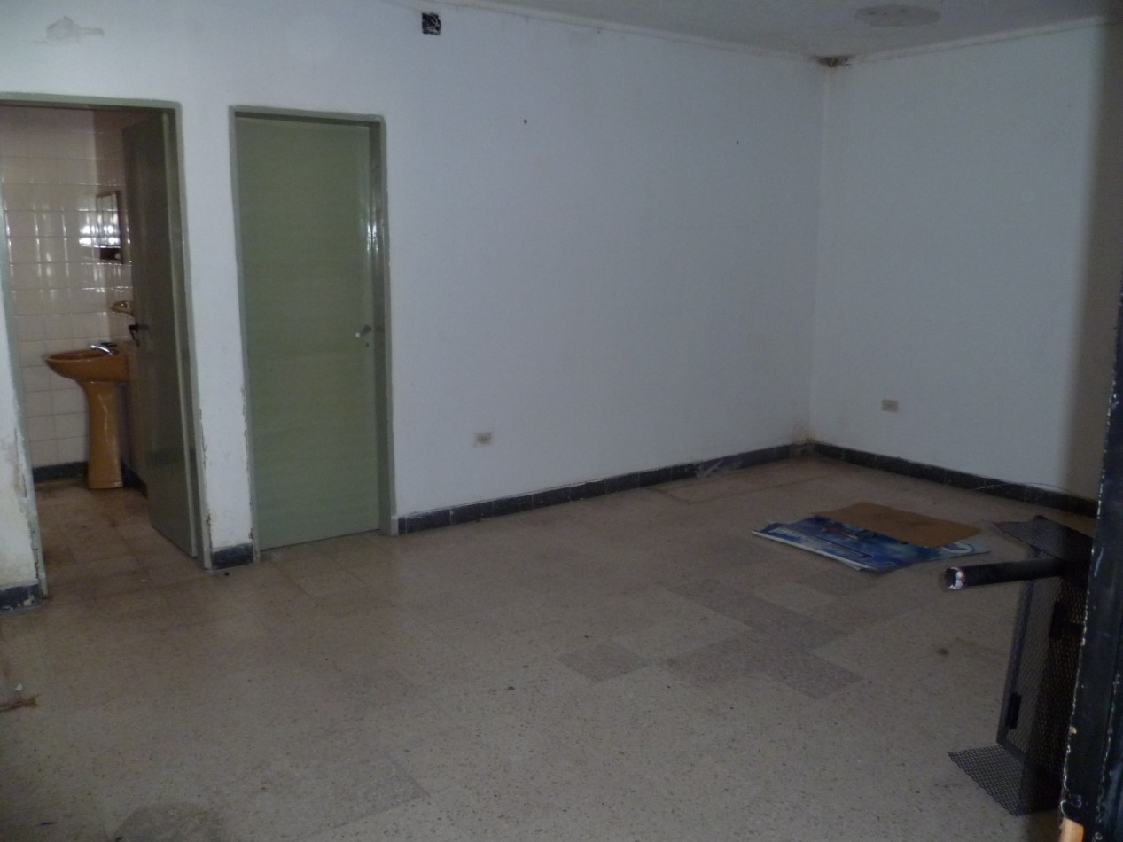 Salon Comercial en pleno centro de la ciudad