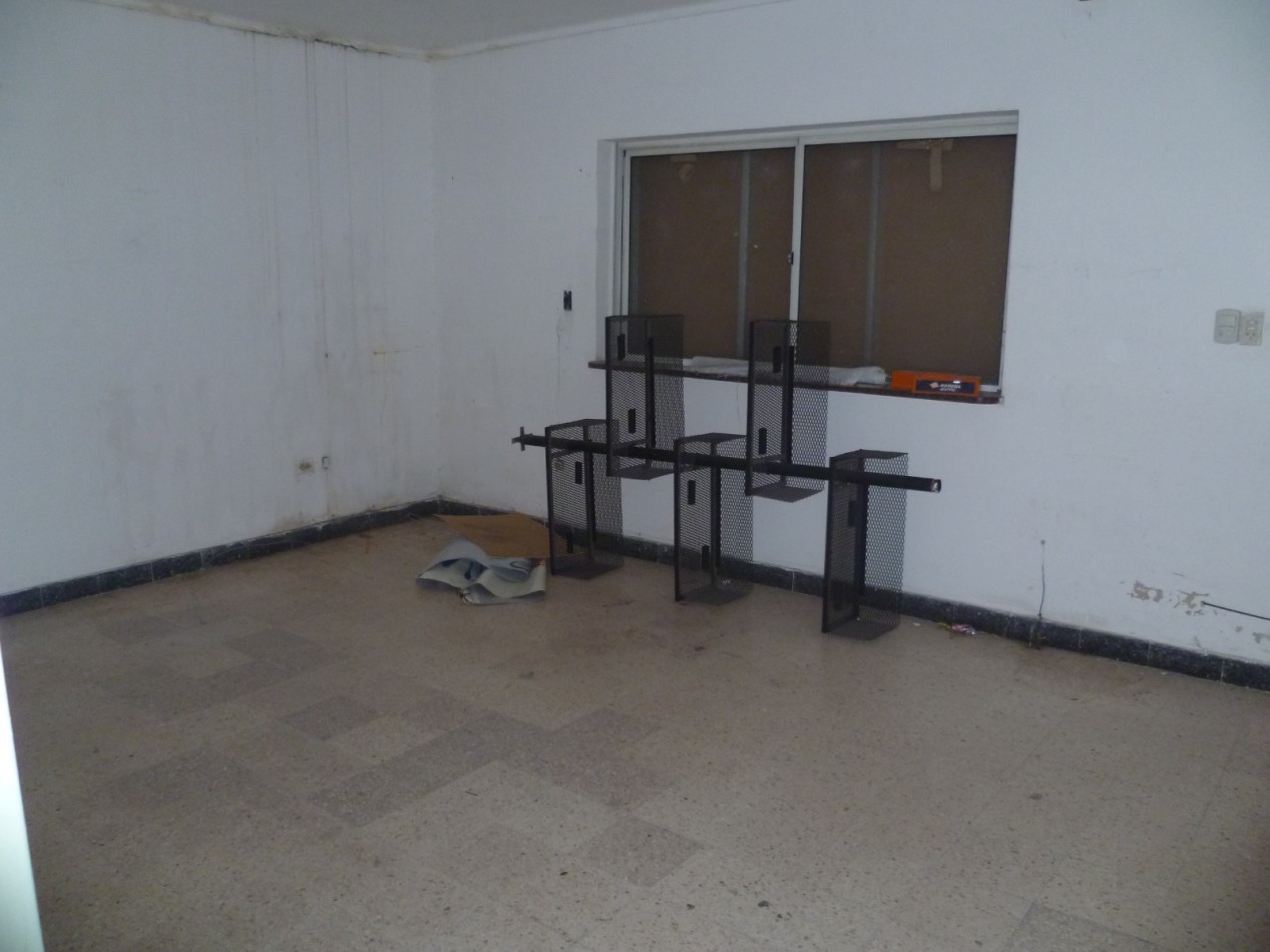 Salon Comercial en pleno centro de la ciudad