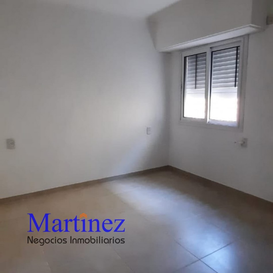 Departamento sobre Bv. Roque Saenz Peña
