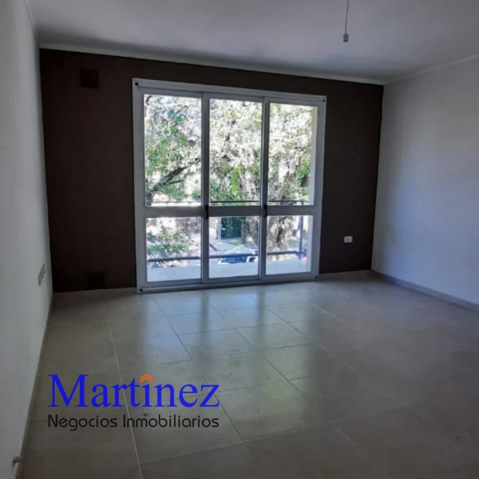Departamento sobre Bv. Roque Saenz Peña