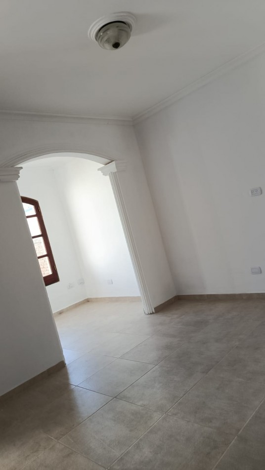 EN VENTA CASA FAMILIAR.