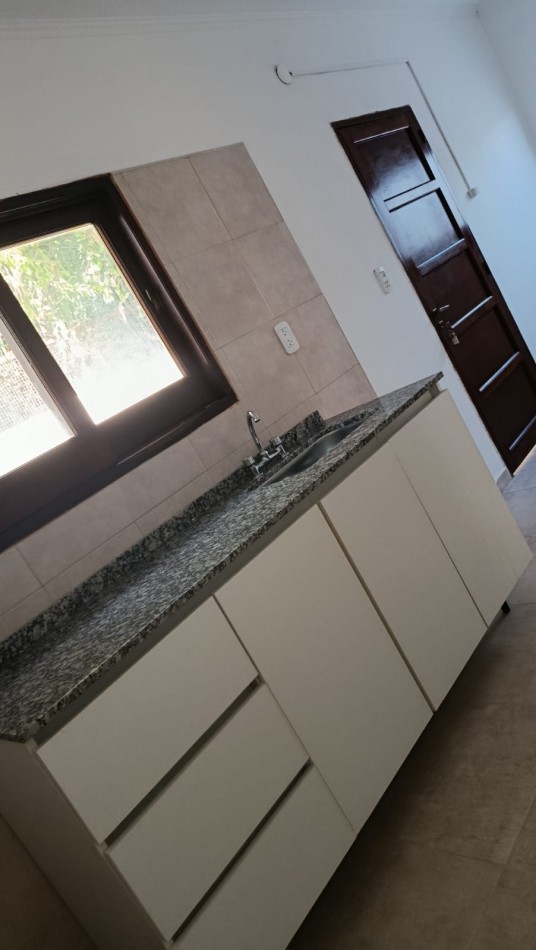 EN VENTA CASA FAMILIAR.