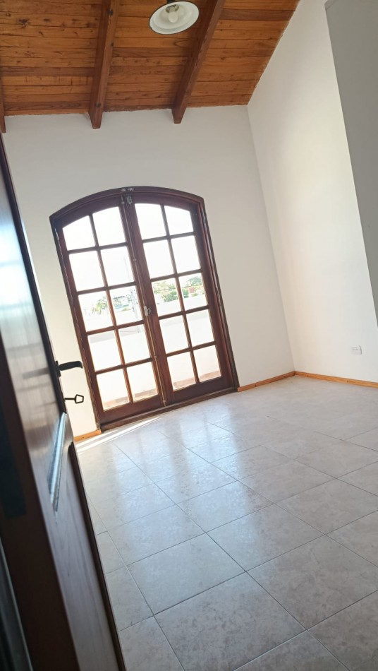 EN VENTA CASA FAMILIAR.