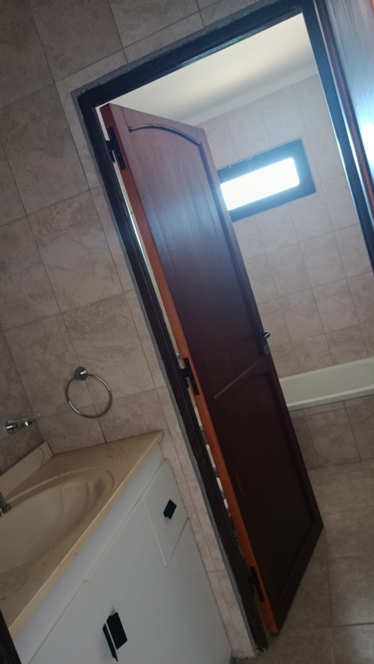 EN VENTA CASA FAMILIAR.