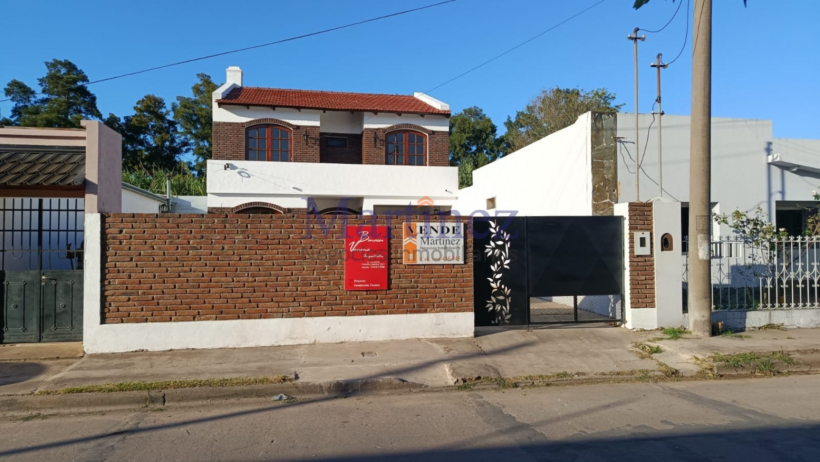EN VENTA CASA FAMILIAR.