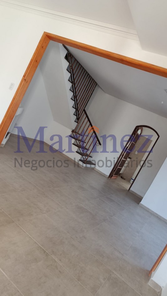 EN VENTA CASA FAMILIAR.
