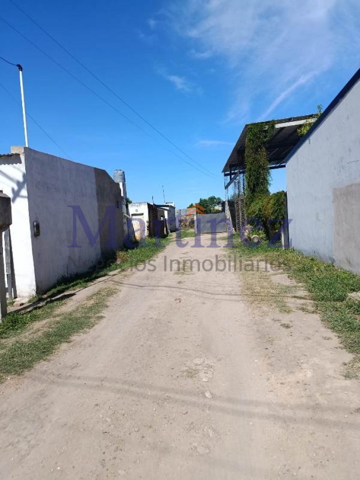 EN VENTA LOTE (interno) + GALPON (a terminar) 