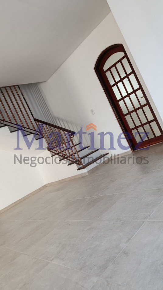 EN VENTA CASA FAMILIAR.