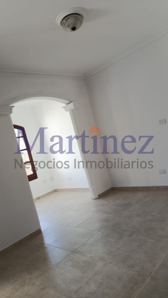 EN VENTA CASA FAMILIAR.