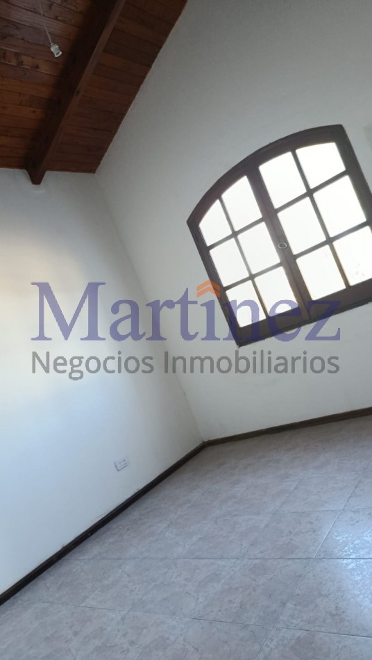 EN VENTA CASA FAMILIAR.