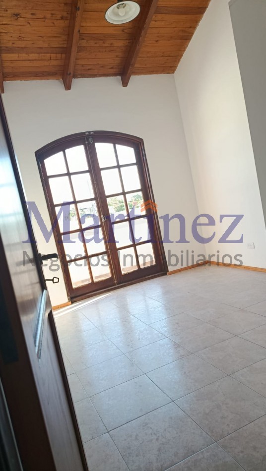EN VENTA CASA FAMILIAR.