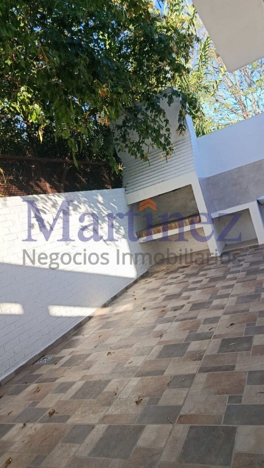 EN VENTA CASA FAMILIAR.