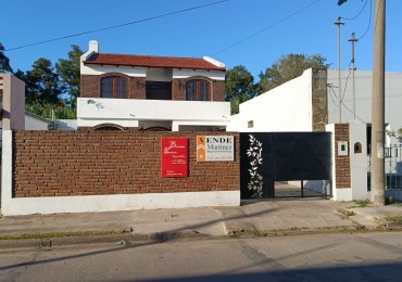 EN VENTA CASA FAMILIAR.